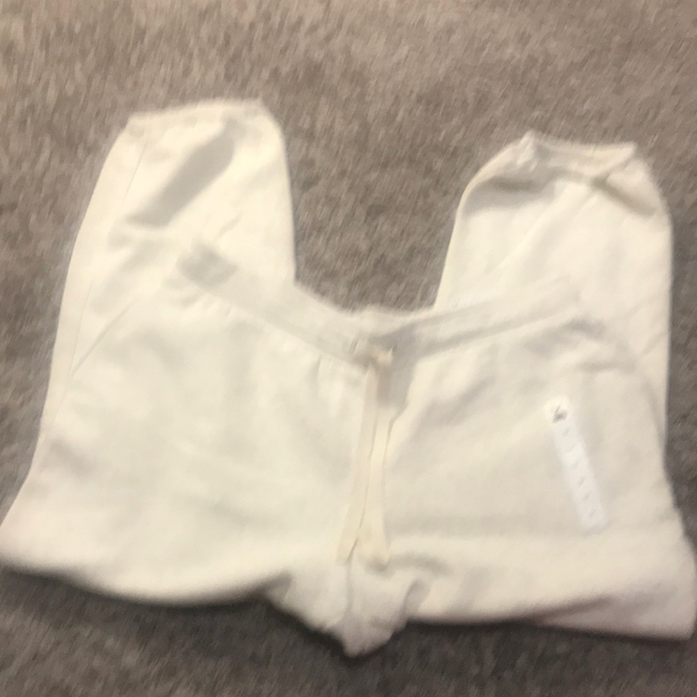 Off White woman 1X Jogger Pants with pockets NWT